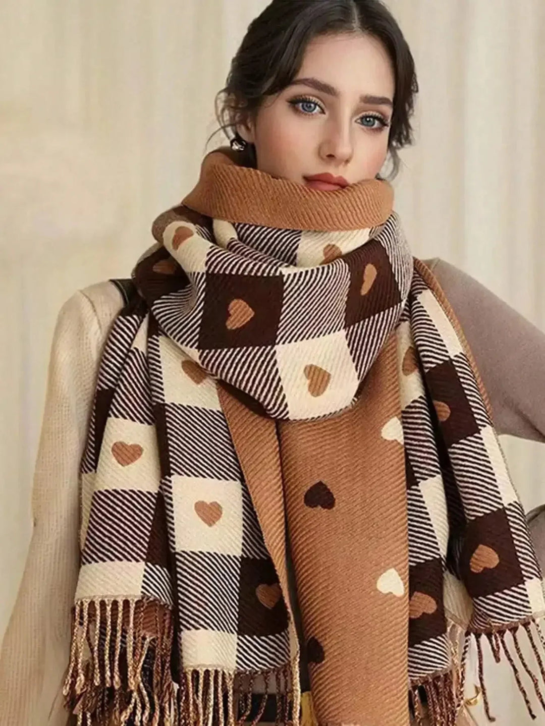 Women's Noble Scarf – Crafted from Wool-Cashmere Mix with Charming Heart-Plaid Pattern 2