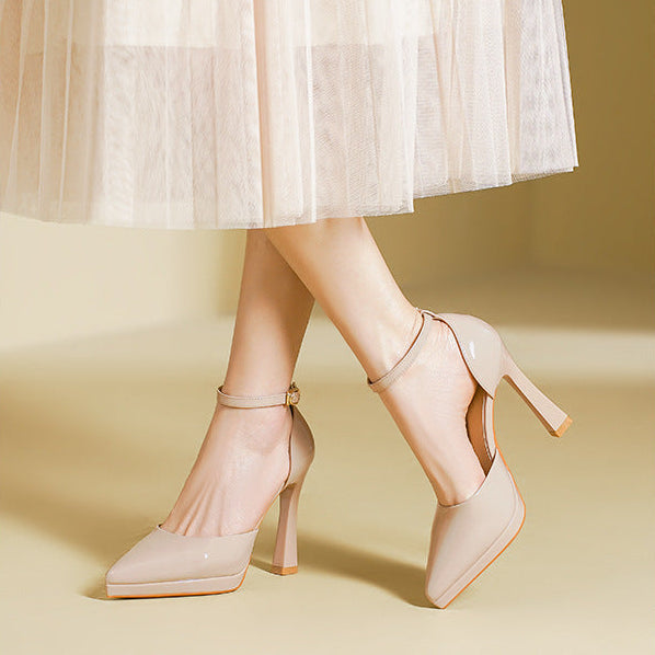 Womens_Patent_Pumps_Pointed_Toe_with_Ankle_Strap_and_Block_Heel_4