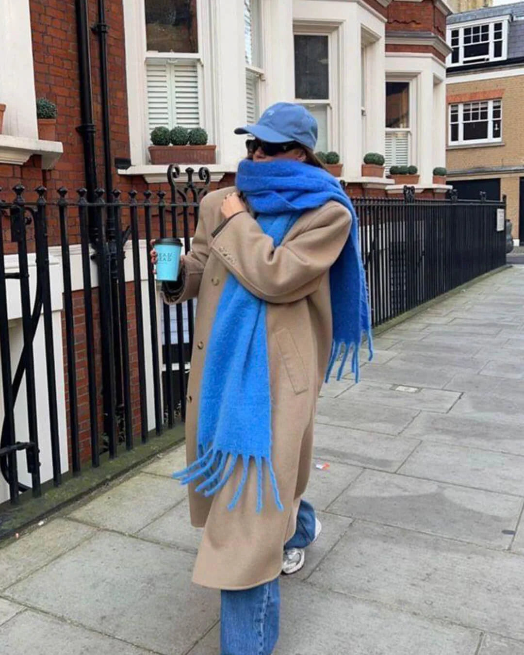 Women's Soft Winter Scarf – Generously Cut with Fringes and Pleasantly Warm 7