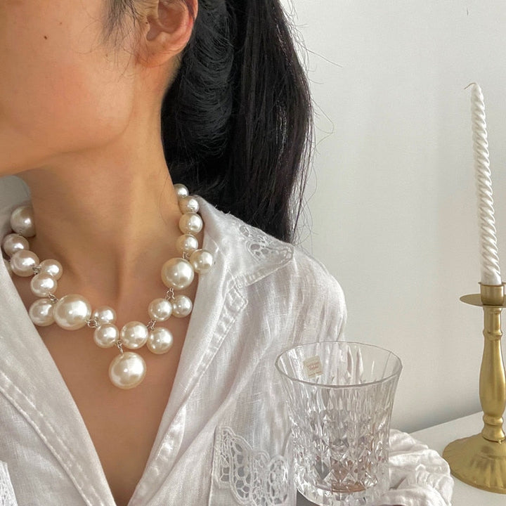 Women's Striking Statement Pearl Necklace – Bold Fashionable Appearance 5