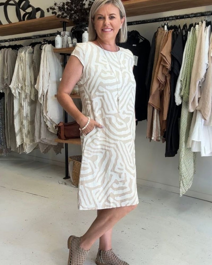 Womens_Summer_Linen_Short_Dress_With_All_Over_Pattern_and_Relaxed_3