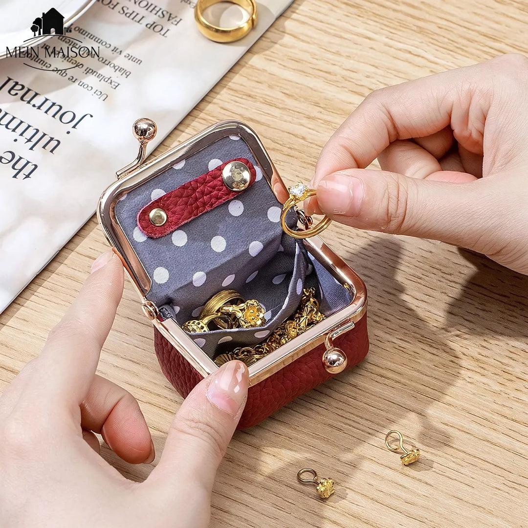 Women's Travel Jewelry Box – Elegant Protection for Your Treasures 1