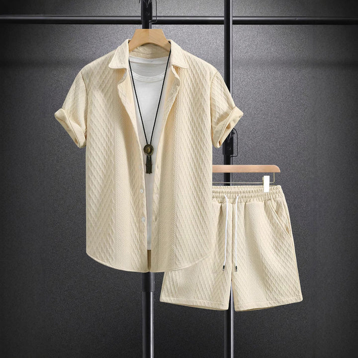 Casual_Textured_Knit_Cruise_Set_with_Drawstring_Shorts_for_Men_1